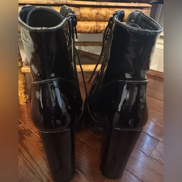 Wild Diva Womens Lace-Up Lug Sole Chunky Block Platform Combat Ankle Booties 8.5 - Picture 5 of 9